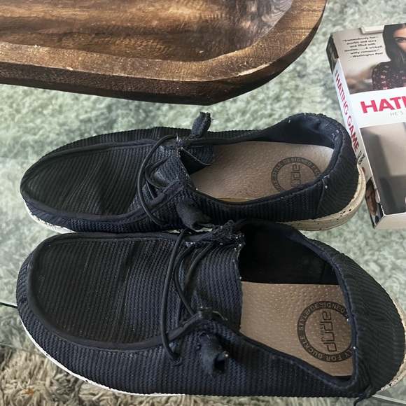 4 pairs of Wendy hey dude summer shoes - Picture 6 of 14